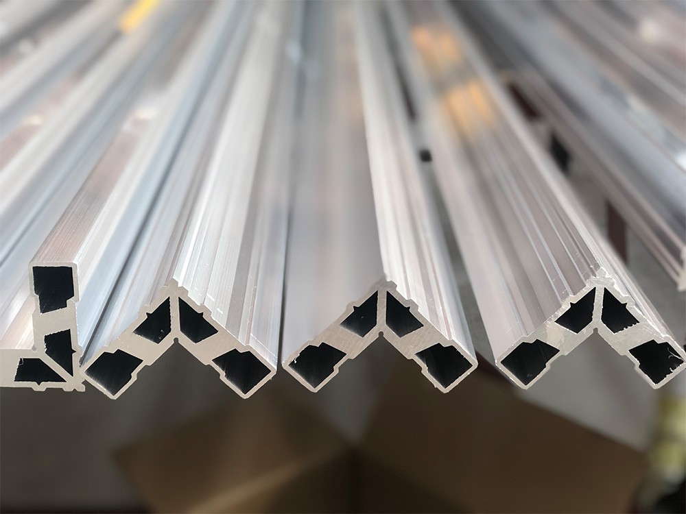 L Shaped Aluminium Profile3